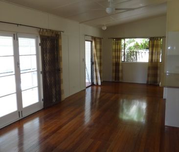 Beach house - 50 meters to beach. - Photo 1