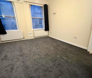 Bond Street - Photo 4