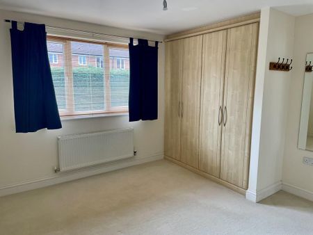 5 bedroom detached house to rent - Photo 3