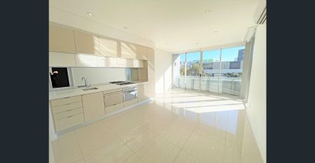 Large 1Bed + STUDY apartment in APEX building! Super convenient location! - Photo 5