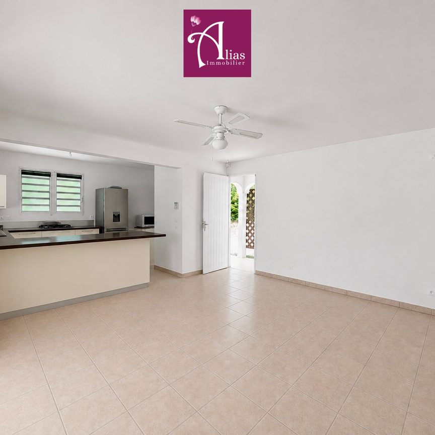 Location Maison 4 pièces 140m² PETIT BOURG 97170 - Photo 1