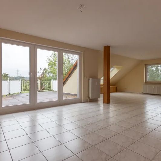 Schöne ca. 135 m² große 4-Zimmer-Maisonettewohnung mit Dachatelier und Westloggia in Garenfeld! - Photo 1