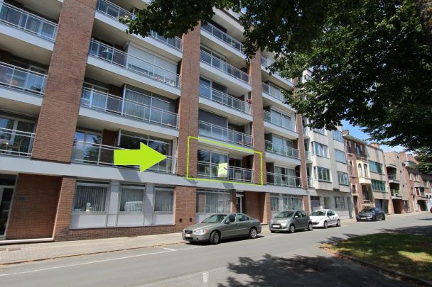 RUIM APPARTEMENT MET 3 SLAAPKAMERS EN GARAGE - Foto 1