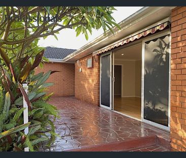 Comfortable Family Living in a Convenient Location! - Photo 6