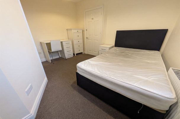 Imperial Road (Room 3), Beeston, NG9 1ET - Photo 1