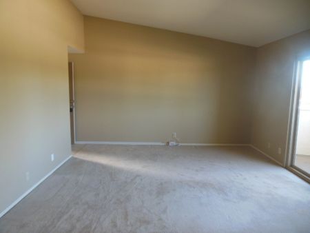 8933 BISCAYNE COURT #221G, HUNTINGTON BEACH, CA 92646 - Photo 4