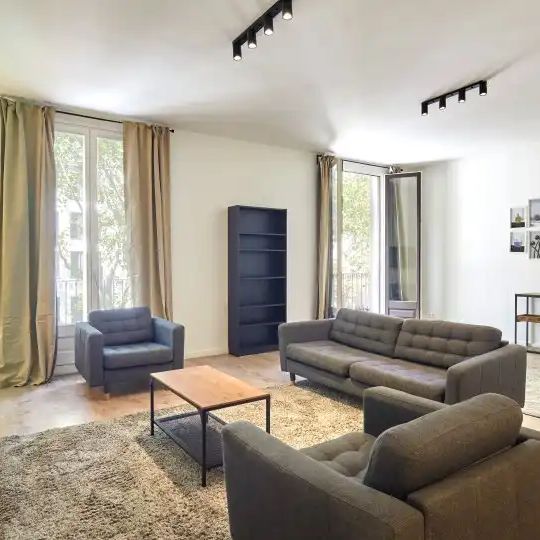 Piso de alquiler en El Raval - Photo 1