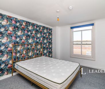 2 bedroom apartment to rent Suffolk Road, Lowestoft, Suffolk, NR32 - Photo 3