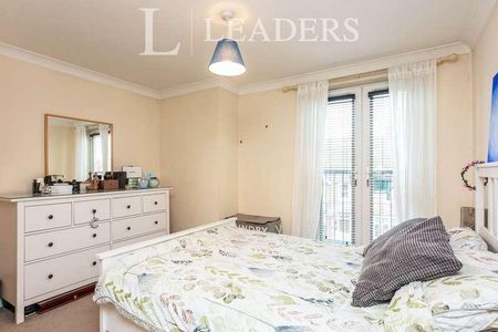 Balfour Road, Weybridge, KT13 - Photo 5