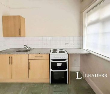 Midanbury Lane, Southampton, Hampshire, SO18 - Photo 2
