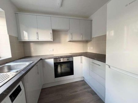 Pavilion Court, Haverhill, CB9 - Photo 4