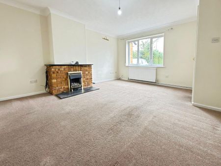 3 bedroom semi-detached house to rent - Photo 2