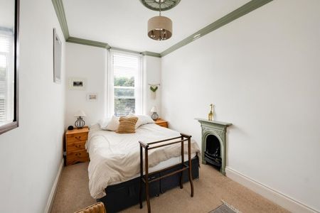 1 Bed Flat - Photo 5