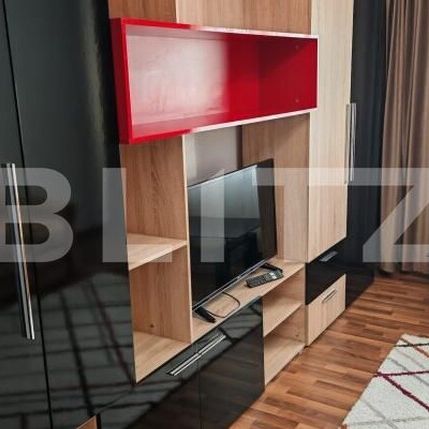 Apartament cu 2 camere, decomandat, etaj 2, centrala, 1 Mai-Dunarea - Photo 1