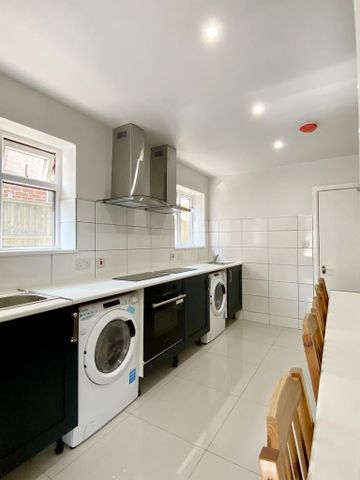5 bedroom house share to rent - Photo 3