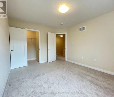 33 LAGUNA VILLAGE CRESCENT - Photo 4