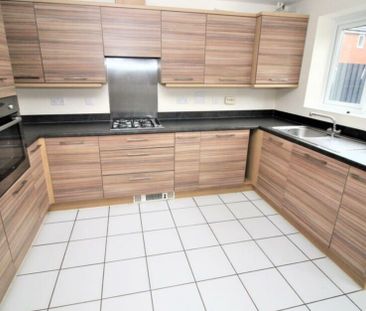 3 Bed Former Show House to let Royal Wootton Bassett - Photo 1