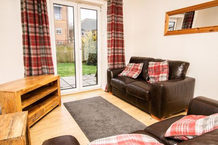 3 bedroom terraced house to rent - Photo 2