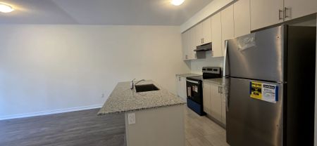 For Lease - 69 Hillcroft Way, Kawartha Lakes, Ontario - Photo 2