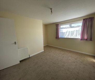 2 bedroom end of terrace house to rent - Photo 1