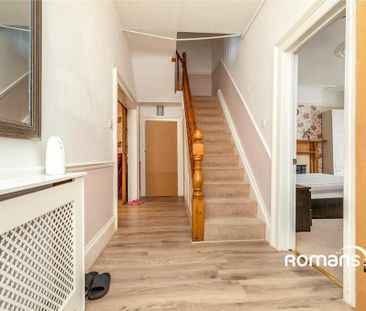 1 bedroom in a house share to rent - Photo 5