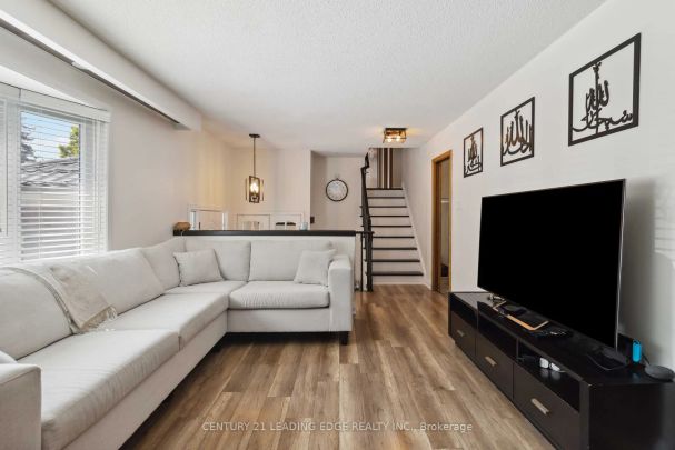 Detached Home For Lease | W9239445 - Photo 1