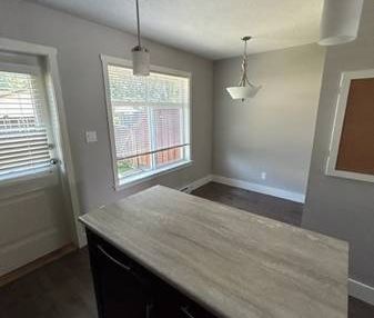 2 Bedroom Townhome in Duncan - Photo 3