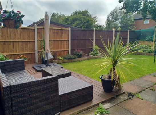 3 bedroom semi-detached house to rent - Photo 1