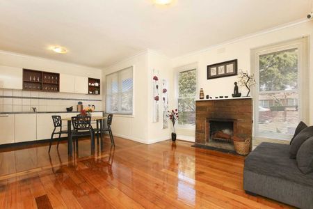 4 Winter Crescent, Reservoir VIC 3073 - Photo 3