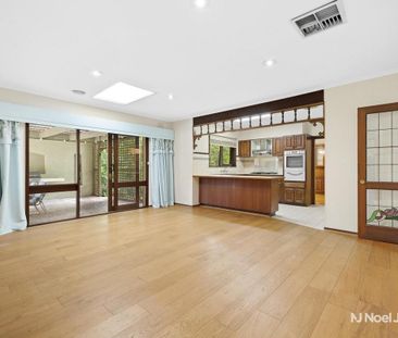 15 Oaktree Road, CROYDON NORTH - Photo 1