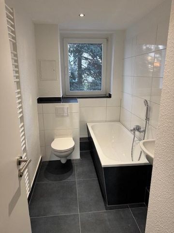 Zum Verlieben: 3-Raum-Wohnung in kompletter Sanierung mit Süd-Balkon - Foto 2