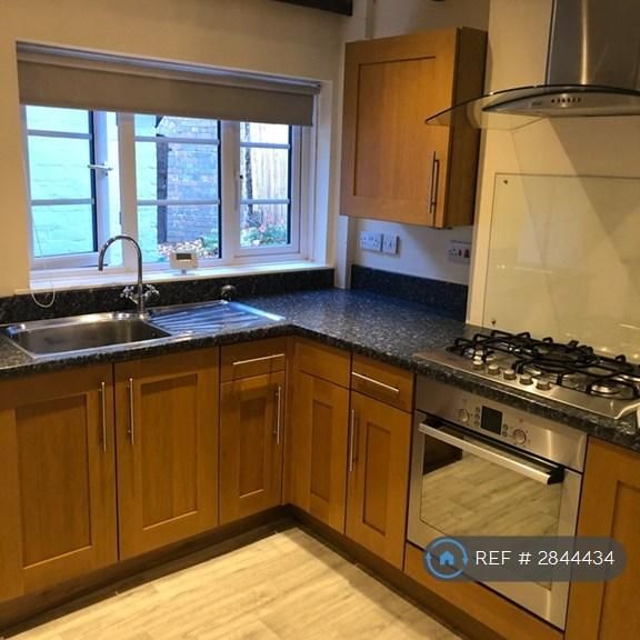 2 bedroom terraced house to rent - Photo 1