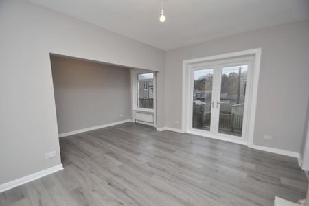 2 bedroom ground floor flat to rent - Photo 2