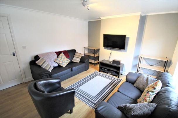 5 bedroom terraced house to rent - Photo 1