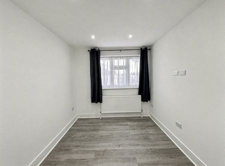 Flat 2, Girton Avenue, Kingsbury, NW9 - Photo 3