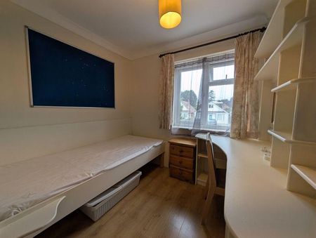 6 bedroom semi-detached house to rent - Photo 3