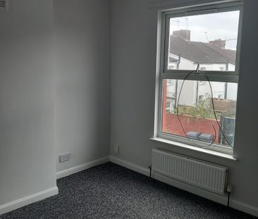 2 Bed Terraced House, Old Barn Road, CH44 - Photo 2