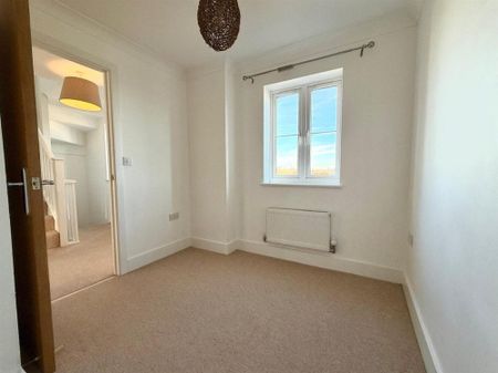 Russell Walk, Exeter - Photo 2