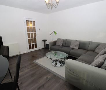 2 bedroom bungalow to rent - Photo 2