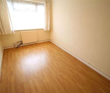 Whitchurch Lane, Edgware, HA8 - Photo 2