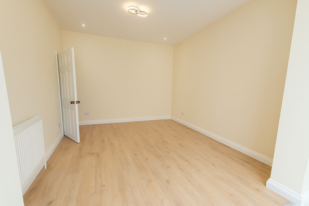4 bedroom terraced house to rent - Photo 2