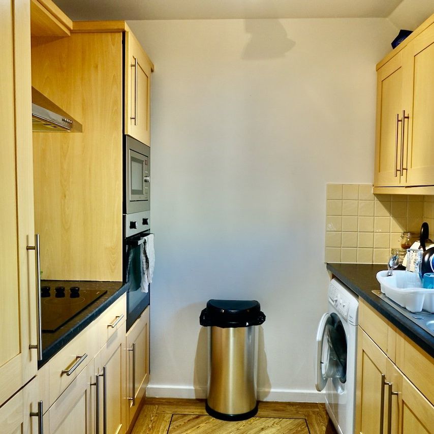 1 Bed Flat, Buslingthorpe Lane, LS7 - Photo 1