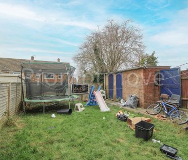 3 bedroom semi-detached house to rent - Photo 2