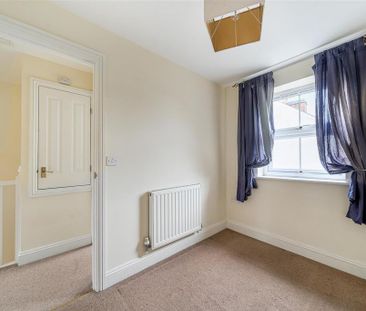 2 bedroom semi-detached house to rent - Photo 3
