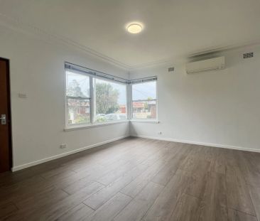 Updated Family Home Located In Moorefield Estate - Photo 6