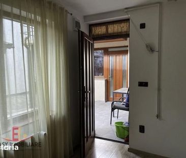 Apartament 1 camera la etaj 1,la 9 minute de UMFST - Fotografie 3
