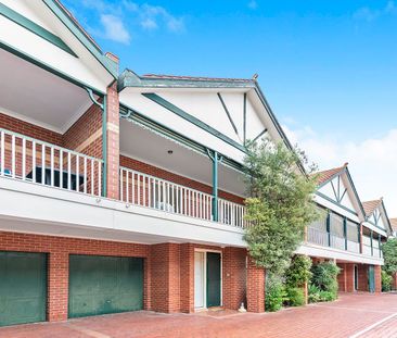 Easy living in great locale - Photo 1