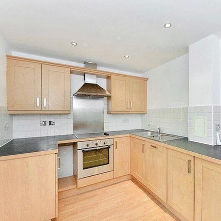 2 bedroom flat to rent - Photo 4