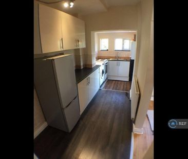 3 bedroom terraced house to rent - Photo 6