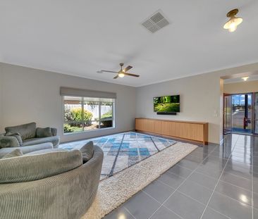 4 Bedroom Home in the heart of Eynesbury's sporting precinct! - Photo 2